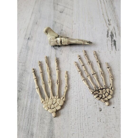 Mini skeleton hand foot set Halloween decor figure prop scary bones - Picture 1 of 5